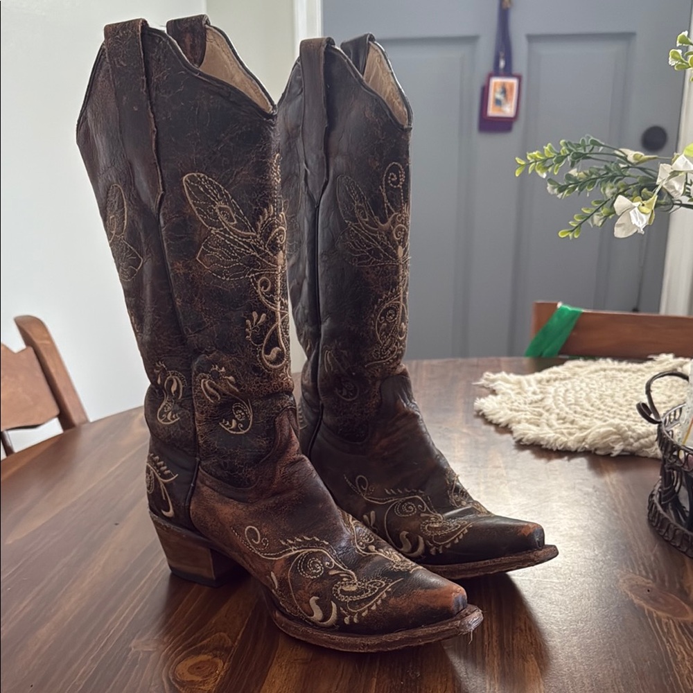 Circle G Brown Embroidered Heeled Boots